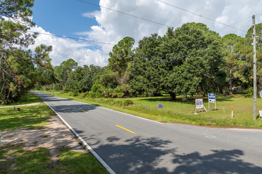 98 Carrabelle, Unit 1 Carrabelle, FL 32322 - Photo 2 of 10