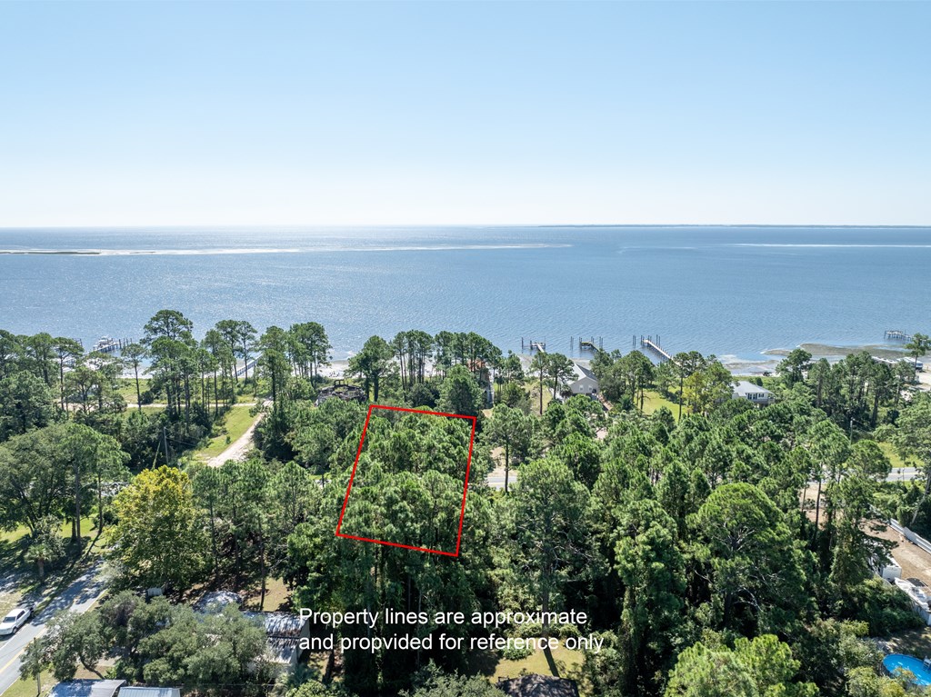 98 Carrabelle, Unit 1 Carrabelle, FL 32322 - Photo 4 of 10