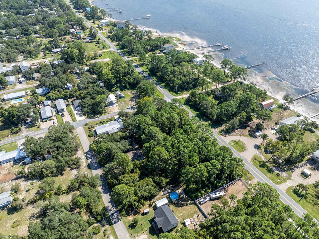 98 Carrabelle, Unit 1 Carrabelle, FL 32322 - Photo 6 of 10