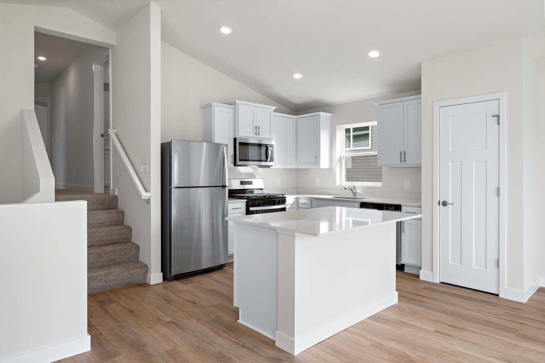 607 Redwood Loop North Cambridge, MN 55008 - Photo 7 of 19