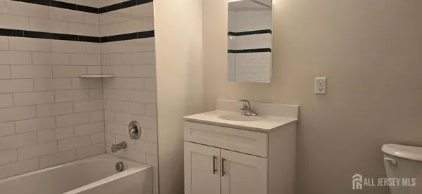 $1,850 | 211 Henderson Road, Unit 1302, Monmouth Junction, NJ 08852