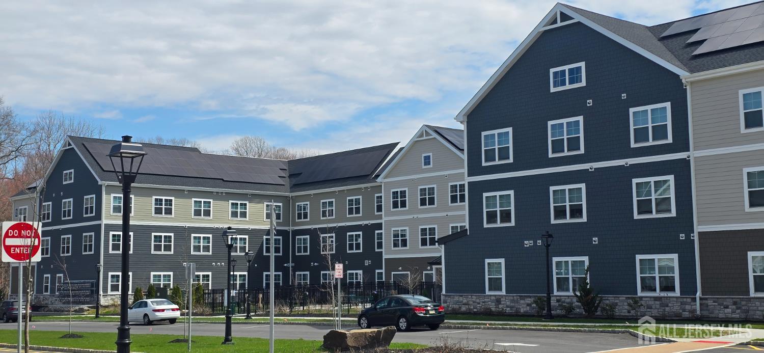 211 Henderson Road, Unit 1302 Monmouth Junction, NJ 08852 - Photo 24 of 27