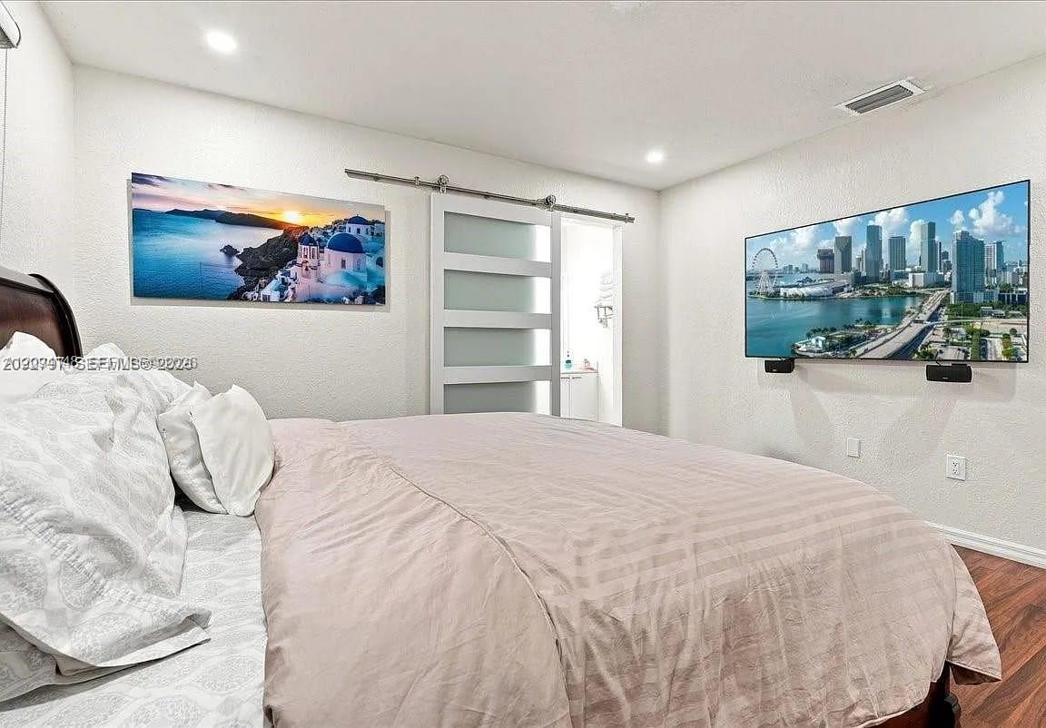 13617 Southwest 264th Terrace Homestead, FL 33032 - Photo 11 of 30 Gallery Image 11