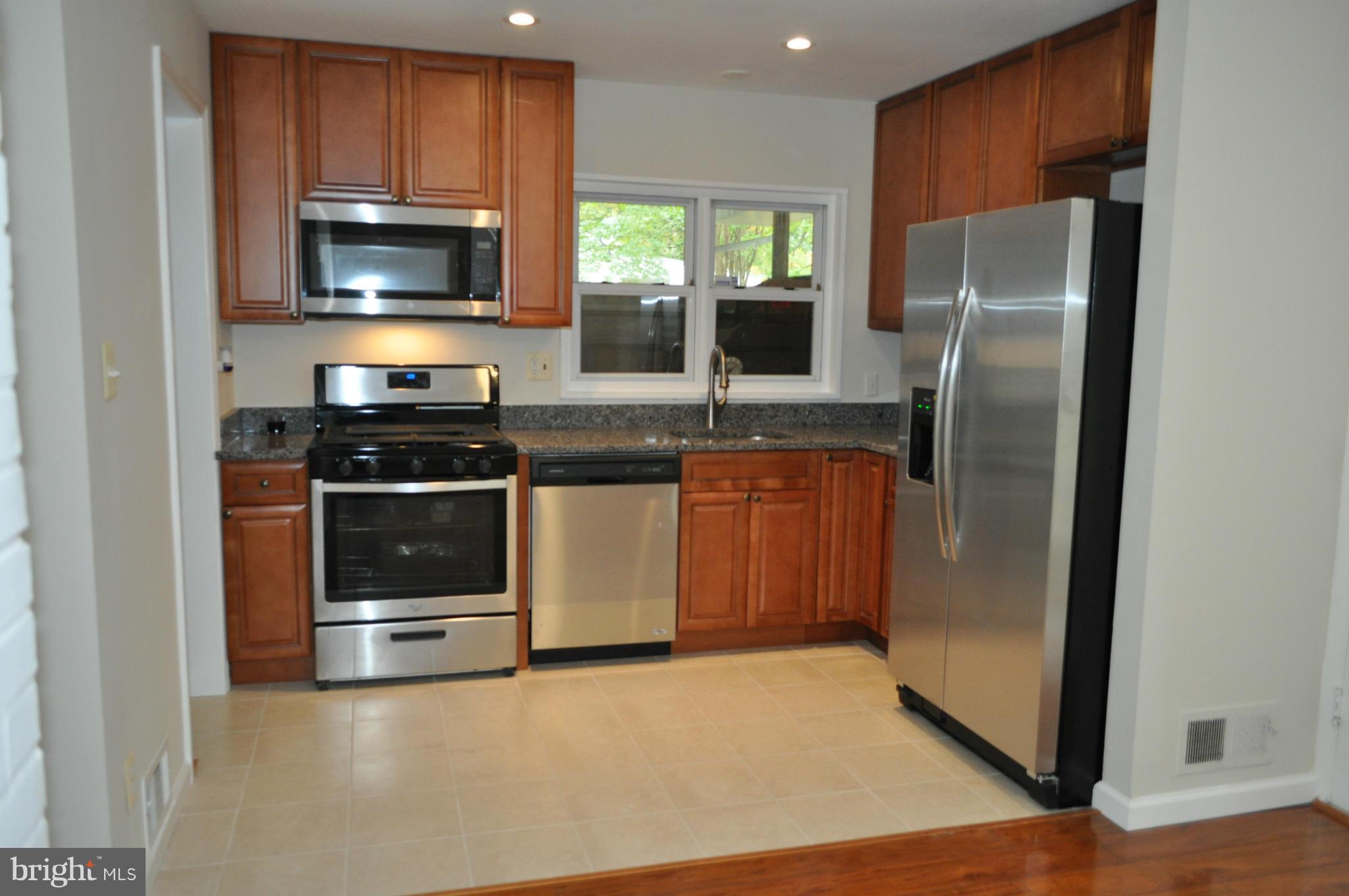 6321 Hanover Avenue Springfield, VA 22150 - Photo 8 of 19 Kitchen