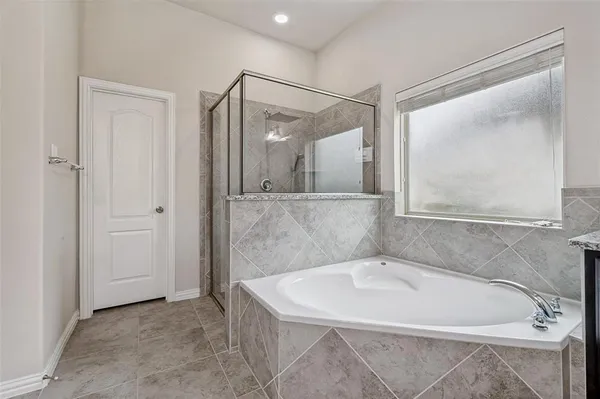 $400,000 | 824 Water Garden Circle, Little Elm, TX 75068