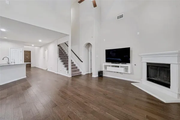 $400,000 | 824 Water Garden Circle, Little Elm, TX 75068