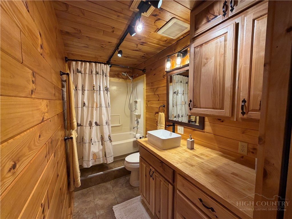 144 South Flatwoods Road Creston, NC 28615 - Photo 16 of 36 Gallery Image 16
