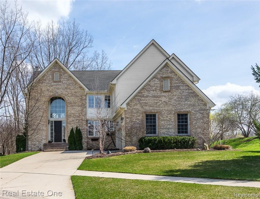 408 Roundview Drive Rochester, MI 48307 - Photo 1 of 32 408 Roundview, Rochester MI, Koteles, 03-11-17-1353-Edit.jpg