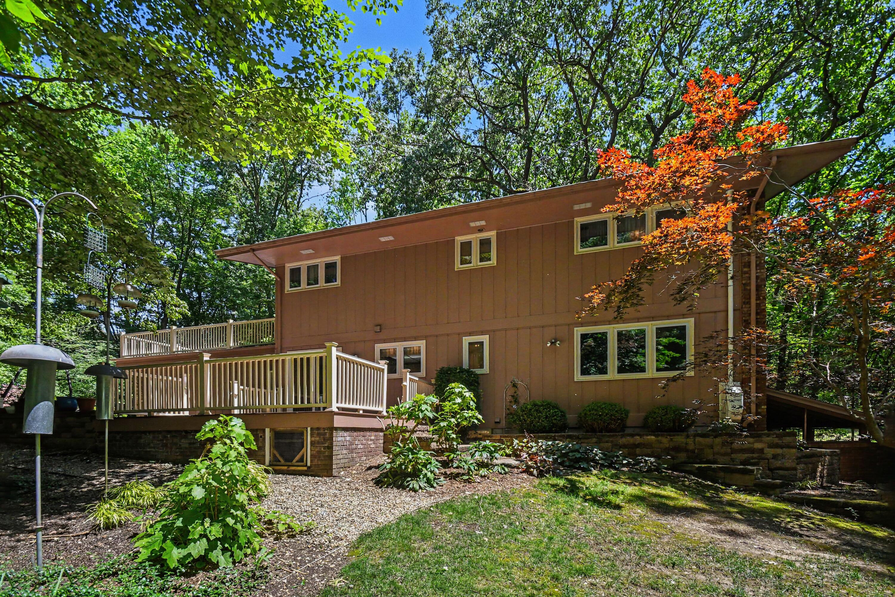 11180 Jones Road Berrien Springs, MI 49103 - Photo 5 of 41 029_file_9382