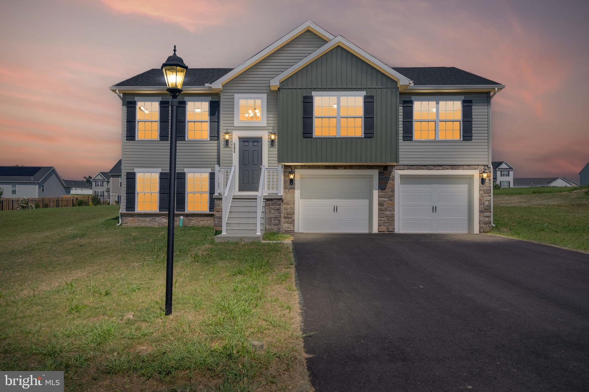 105 Antietam Run, Unit 118 Hanover, PA 17331 - Photo 1 of 25