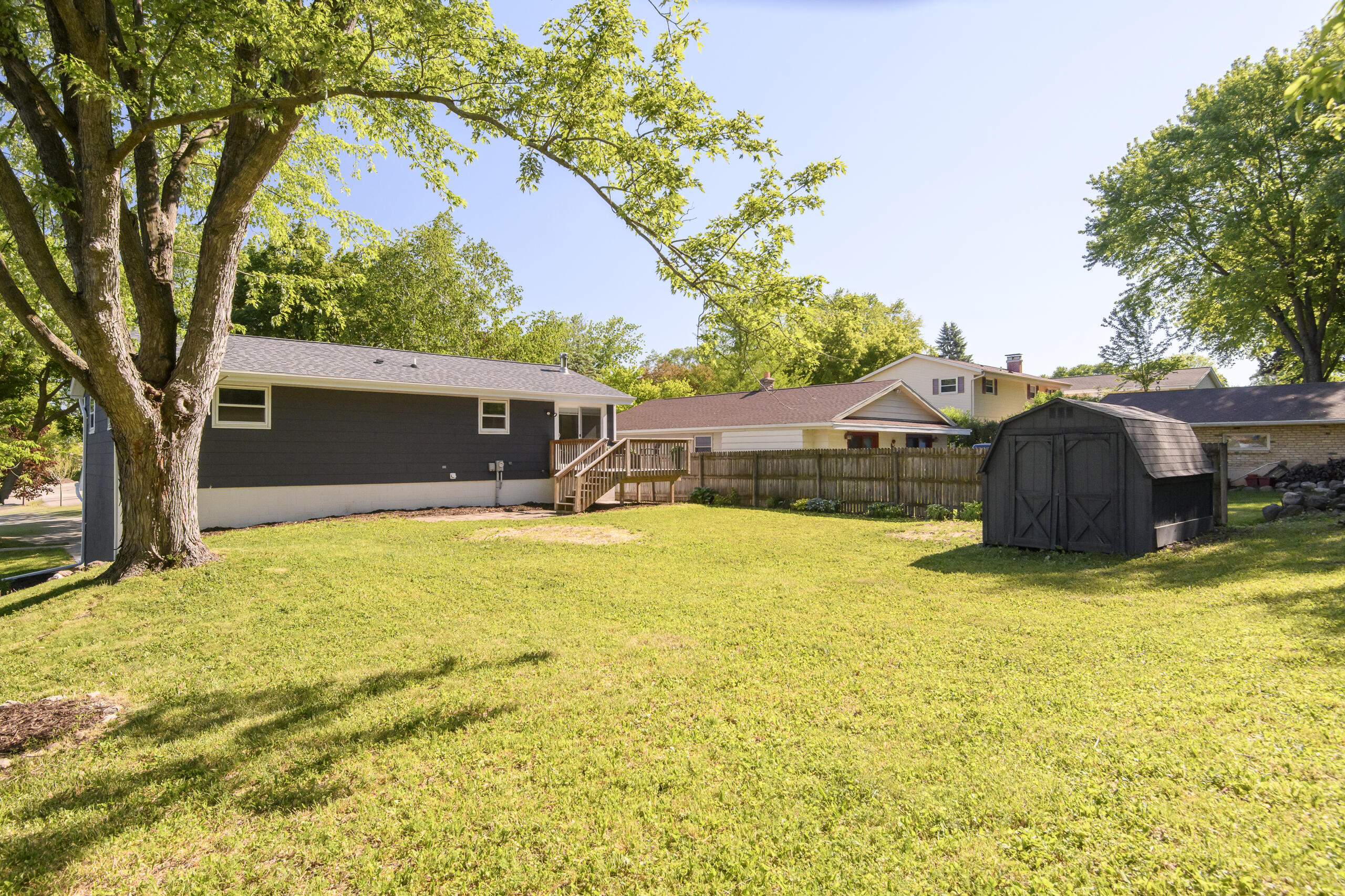 1717 Sunset Ridge Drive West West Bend, WI 53090 - Photo 25 of 28 Level area to add your own touches!