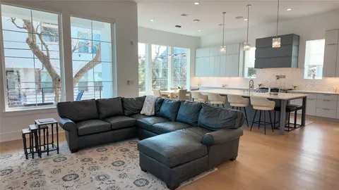 $1,595,000 | 4303 Dorothy Street, Bellaire, TX 77401