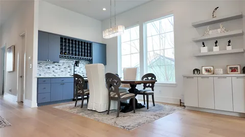 $1,595,000 | 4303 Dorothy Street, Bellaire, TX 77401