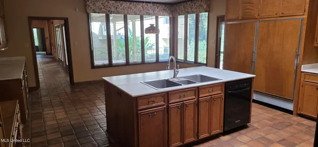 $399,500 | 1075 Hawthorne Drive, McComb, MS 39648