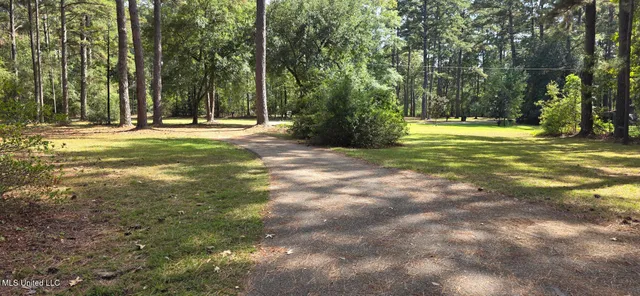 $399,500 | 1075 Hawthorne Drive, McComb, MS 39648