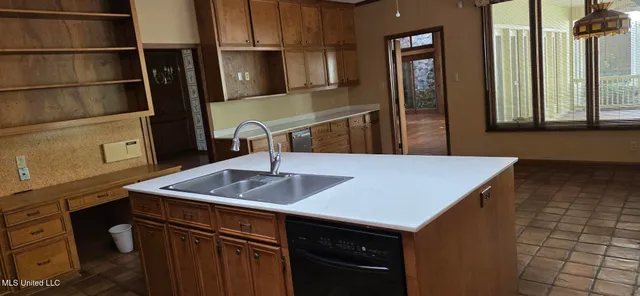 $399,500 | 1075 Hawthorne Drive, McComb, MS 39648