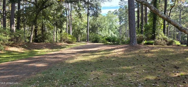 $399,500 | 1075 Hawthorne Drive, McComb, MS 39648