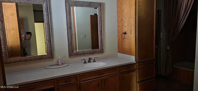 $399,500 | 1075 Hawthorne Drive, McComb, MS 39648