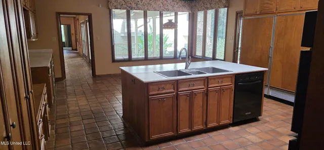 $399,500 | 1075 Hawthorne Drive, McComb, MS 39648