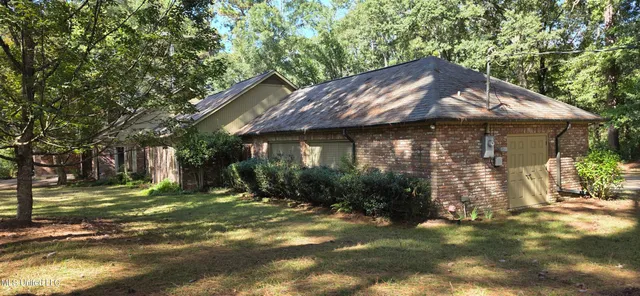 $399,500 | 1075 Hawthorne Drive, McComb, MS 39648