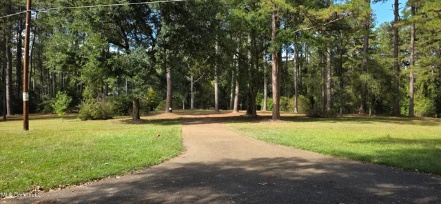 $399,500 | 1075 Hawthorne Drive, McComb, MS 39648
