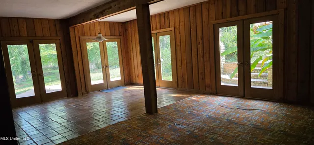 $399,500 | 1075 Hawthorne Drive, McComb, MS 39648