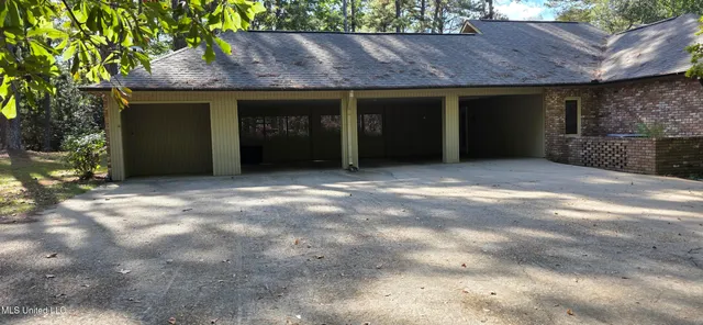 $399,500 | 1075 Hawthorne Drive, McComb, MS 39648