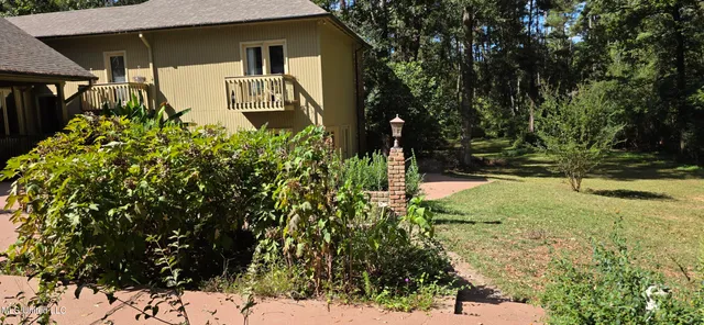 $399,500 | 1075 Hawthorne Drive, McComb, MS 39648