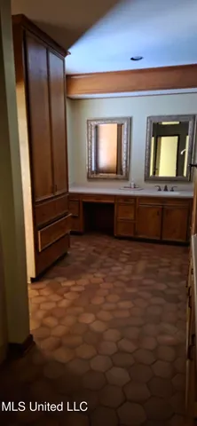 $399,500 | 1075 Hawthorne Drive, McComb, MS 39648