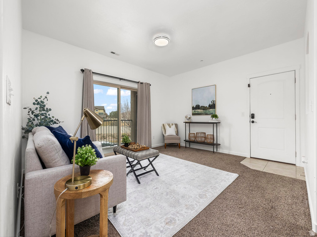 203 Jordan Ridge Boulevard, Unit 206 Saratoga Springs, UT 84045 - Photo 4 of 22