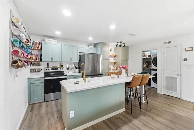 $297,500 | 2803 Joleen Drive, Eustis, FL 32726