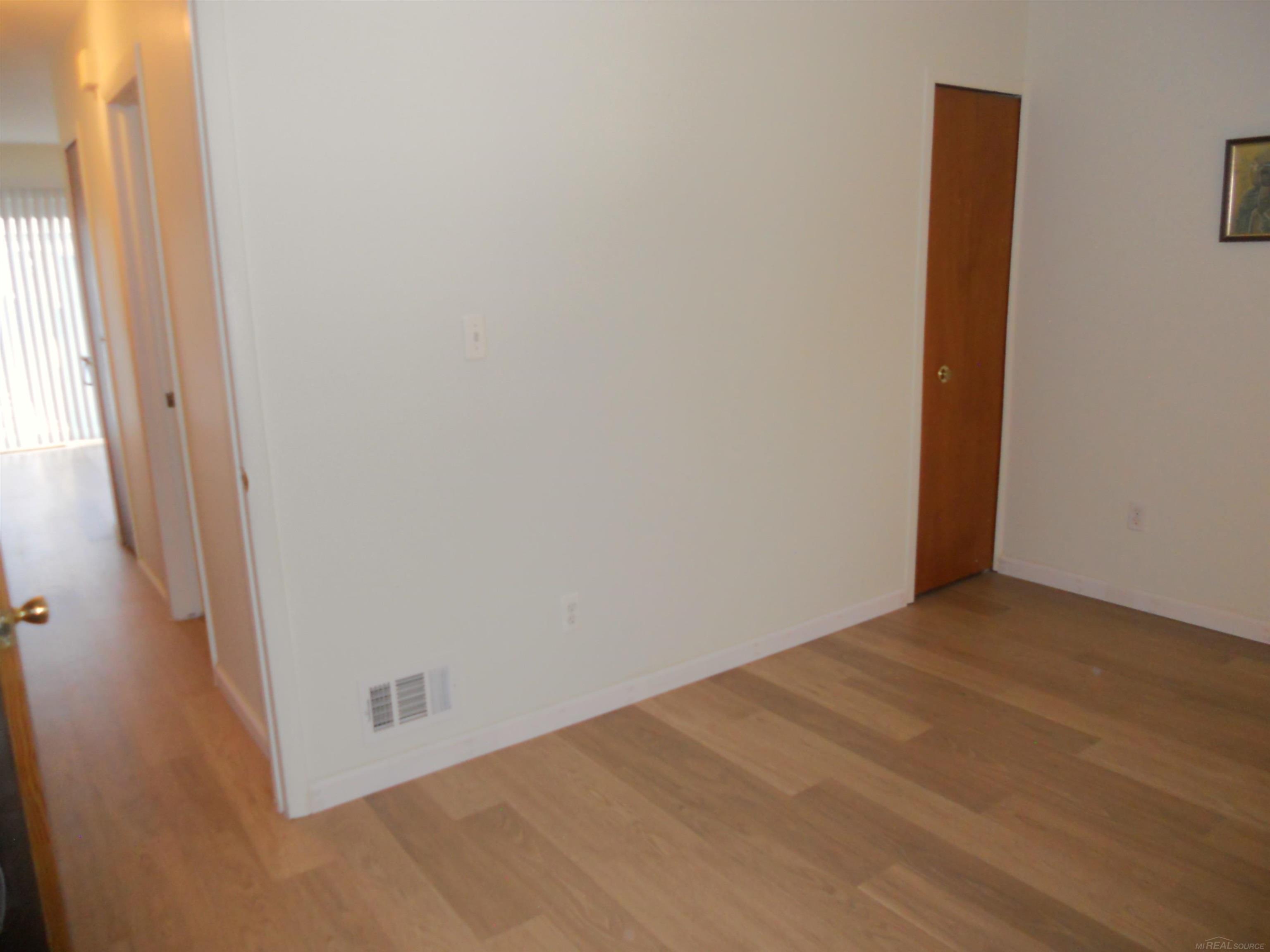 8147 Busko Avenue Warren, MI 48093 - Photo 18 of 23
