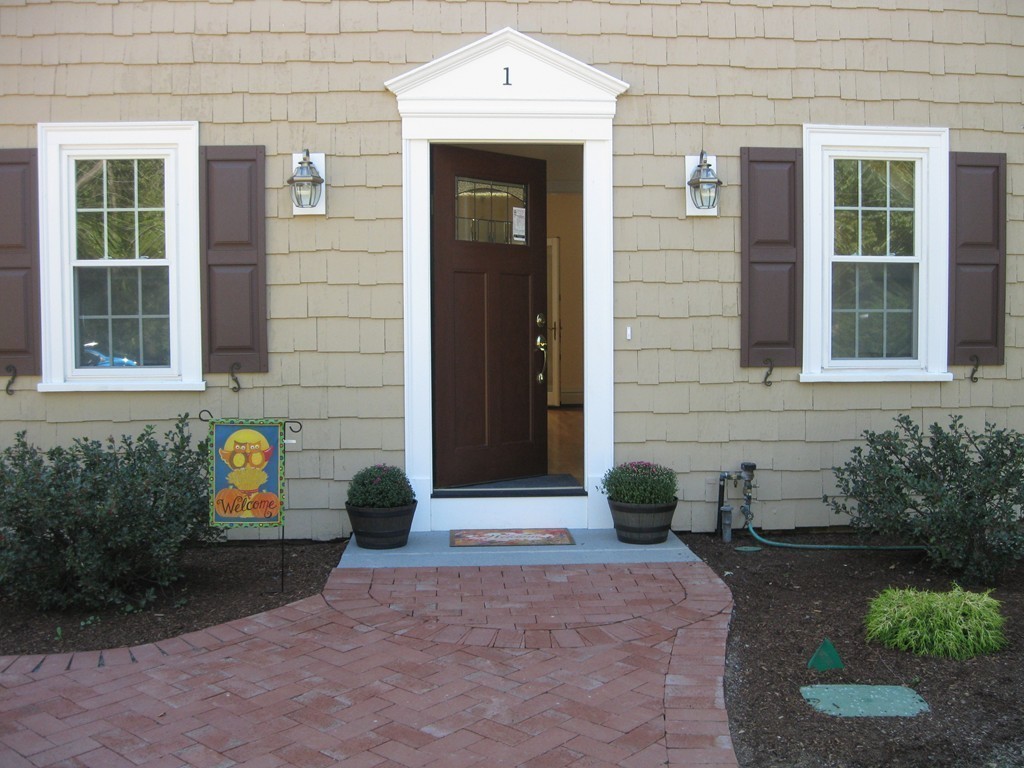 1 Westgate Road Attleboro, MA 02703 - Photo 4 of 30 Gallery Image 4