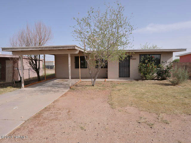 109 East Corona Road Tucson, AZ 85756 - Photo 1 of 26 Gallery Image 1