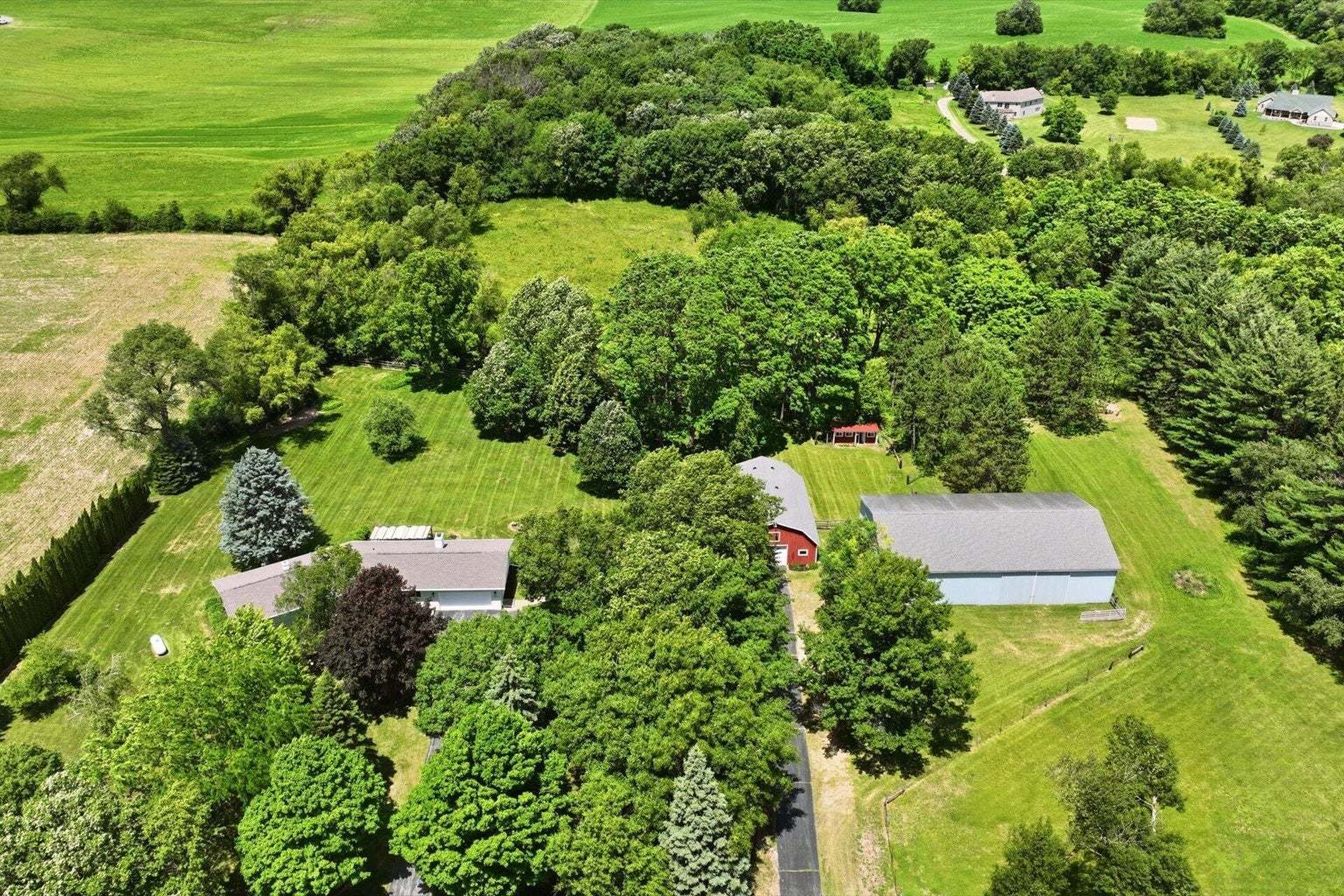 7288 South & D Road Delavan, WI 53115 - Photo 4 of 47