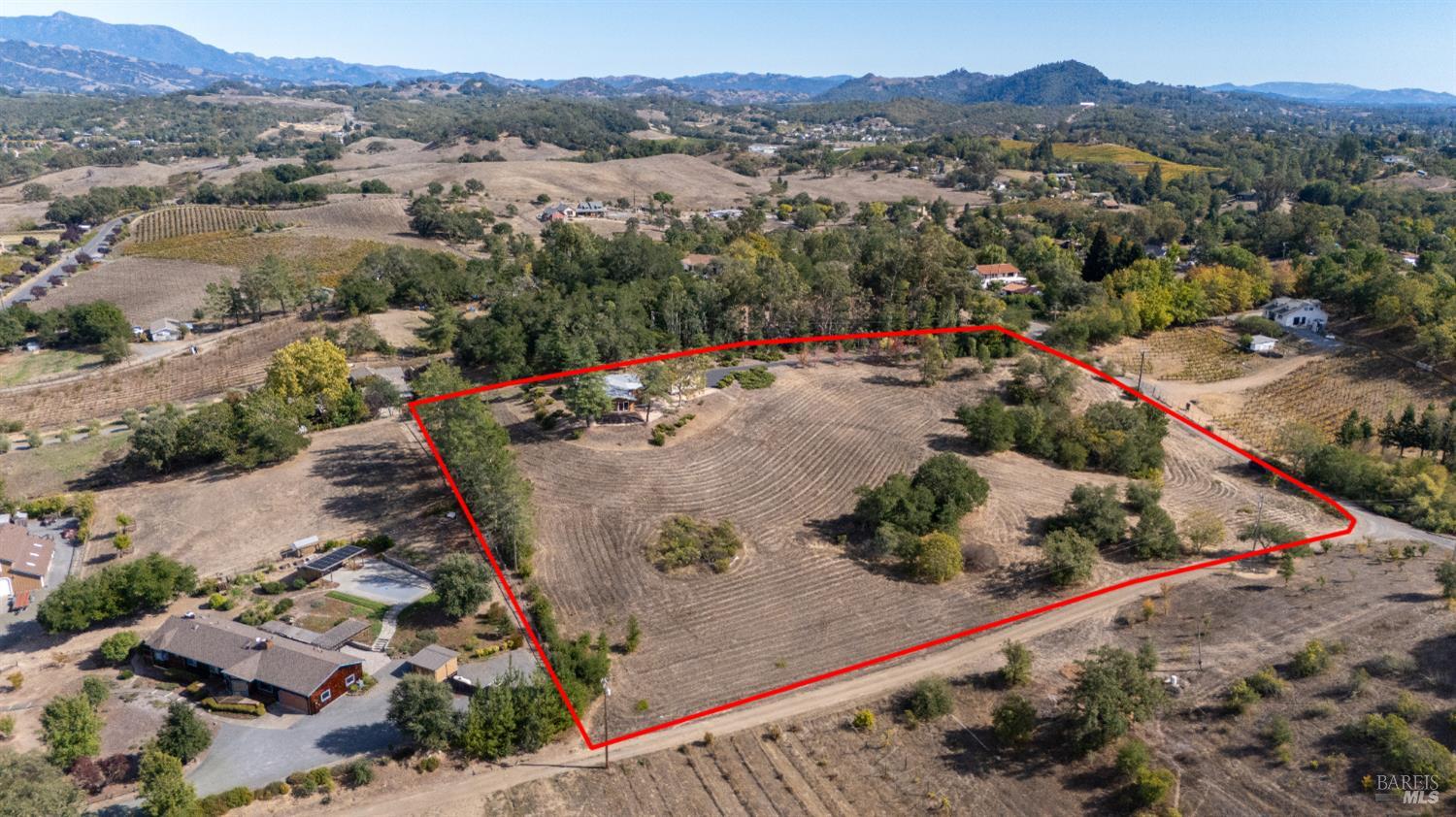 1676 Chiquita Road Healdsburg, CA 95448 - Photo 40 of 45 an aerial view of a house