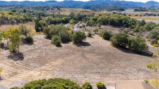 $1,995,000 | 1676 Chiquita Road, Healdsburg, CA 95448