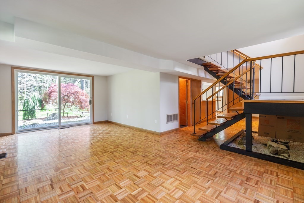 6 Aqueduct Road Wayland, MA 01778 - Photo 12 of 42 Gallery Image 12