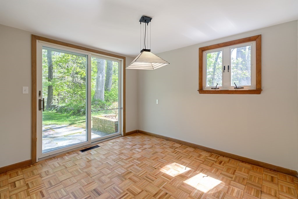 6 Aqueduct Road Wayland, MA 01778 - Photo 7 of 42 Gallery Image 7