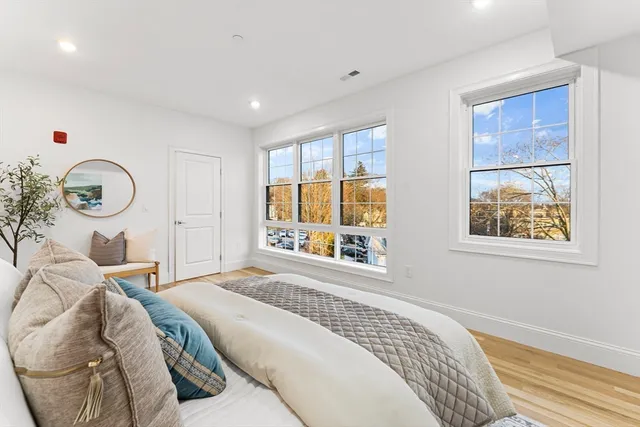 $618,000 | 272 Lincoln Street, Unit 302, Marlborough, MA 01752