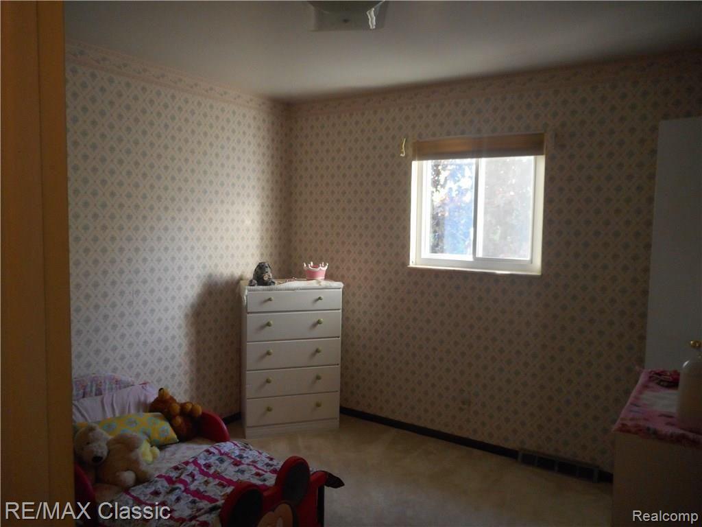 6940 Oakhill Road Clarkston, MI 48348 - Photo 25 of 27 DSCN0444.JPG