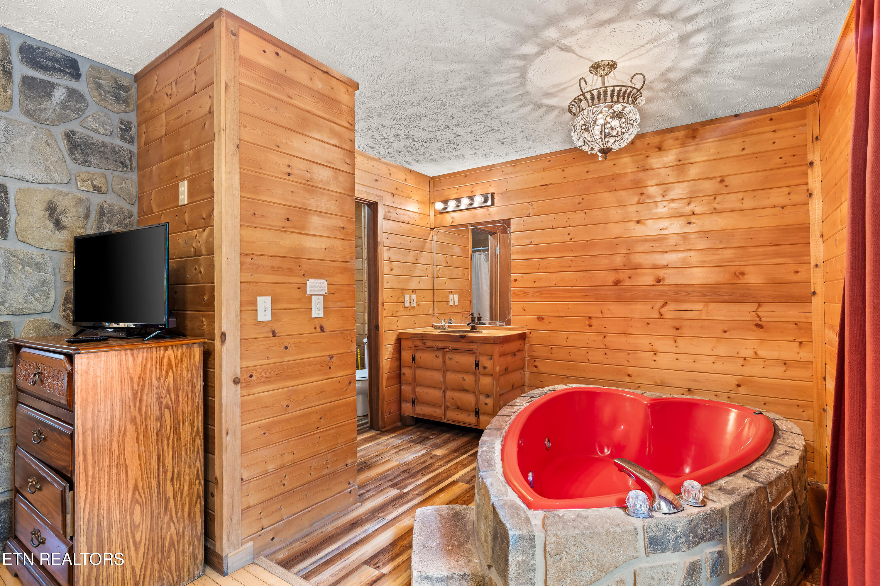 2036 Ridge Road, Unit 14 Pigeon Forge, TN 37863 - Photo 18 of 27 .