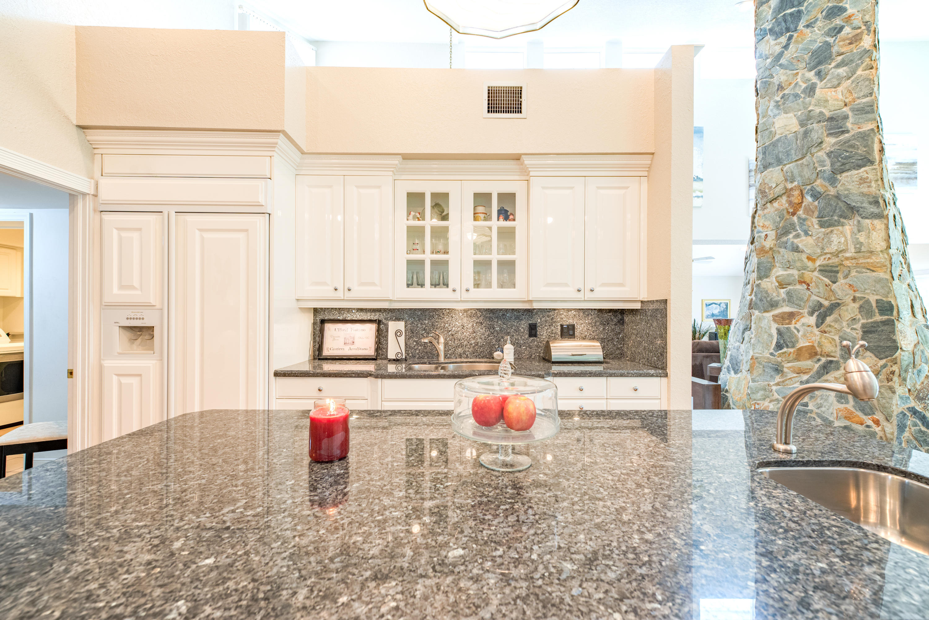268 Northwest 64th Street Boca Raton, FL 33487 - Photo 7 of 40 Kitchen-4
