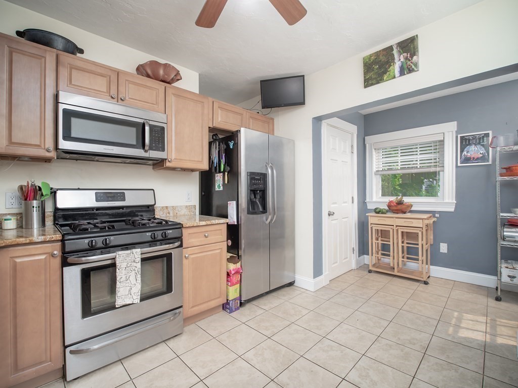 482 Beech Street Boston, MA 02131 - Photo 13 of 36 Gallery Image 13