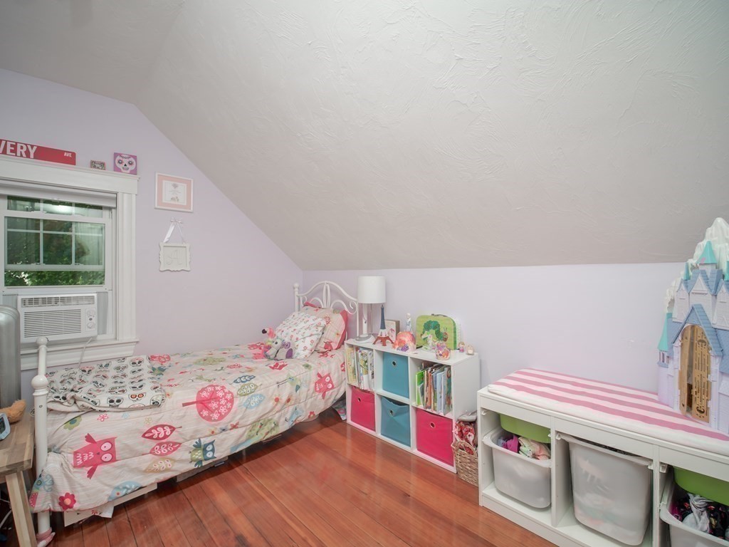 482 Beech Street Boston, MA 02131 - Photo 21 of 36 Gallery Image 21