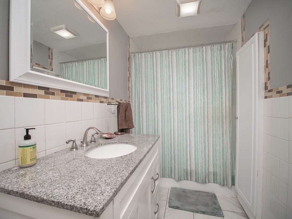 482 Beech Street Boston, MA 02131 - Photo 23 of 36 Gallery Image 23