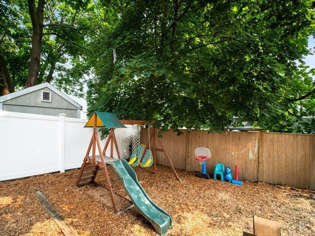482 Beech Street Boston, MA 02131 - Photo 29 of 36 Gallery Image 29