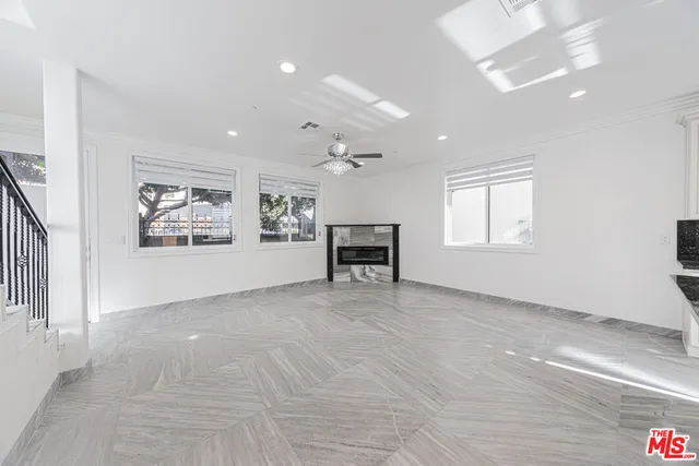 $6,295 | 2017 South Centinela Avenue, Unit B, Santa Monica, CA 90404