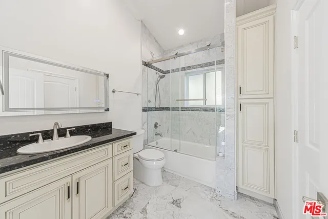 $6,295 | 2017 South Centinela Avenue, Unit B, Santa Monica, CA 90404