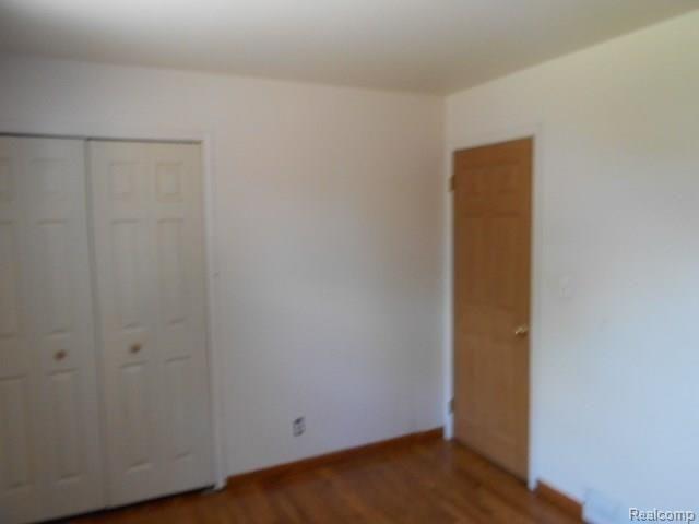 21814 Wick Road Taylor, MI 48180 - Photo 8 of 28 261-929760 Bedroom 1 (2).jpg